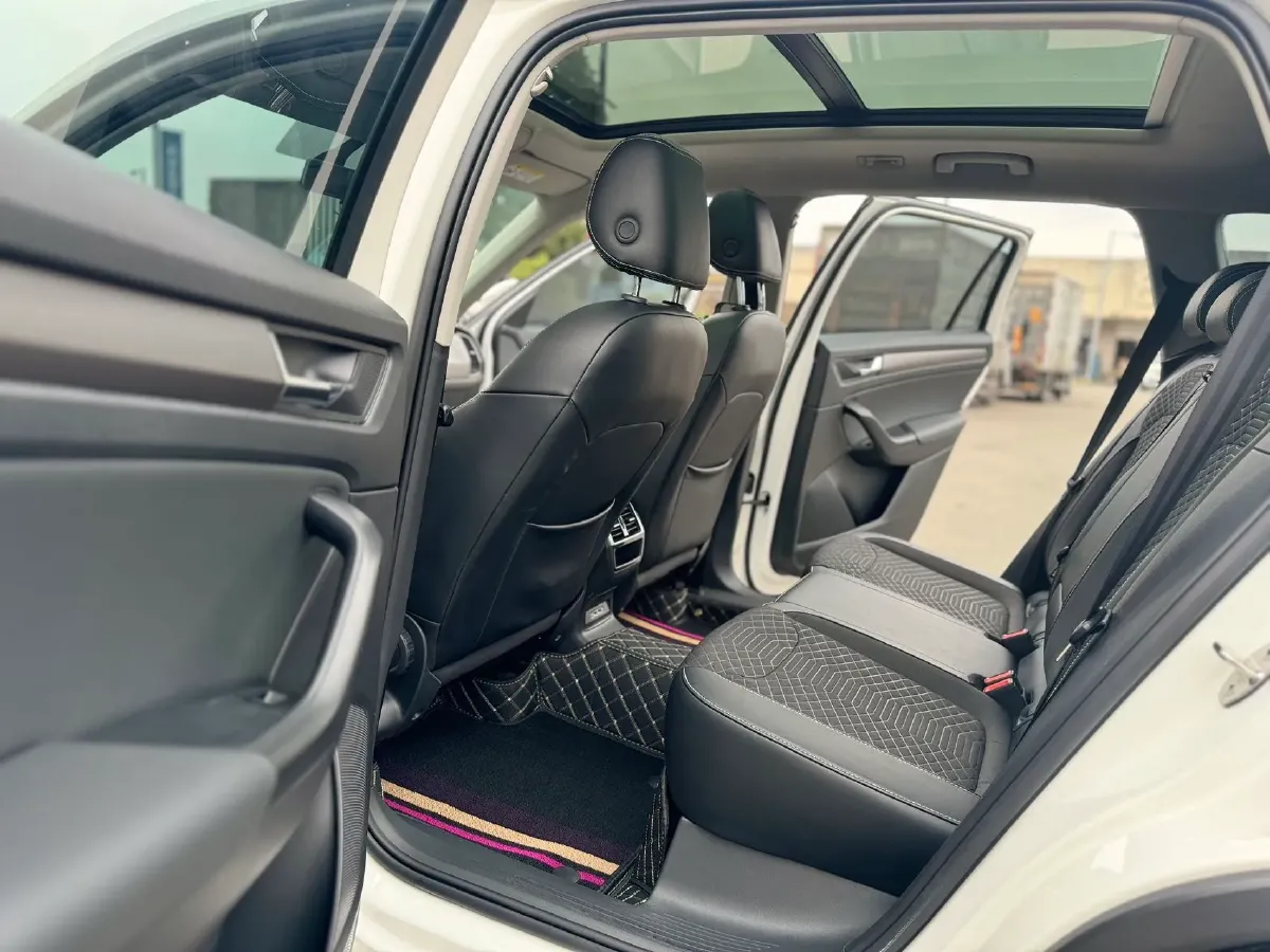 2020 Skoda Kodiak 2.0T 186HP L4 7DCT,autocango,china used car exporter,china ev exporter,chinese used car exporter,chinese used ev exporter