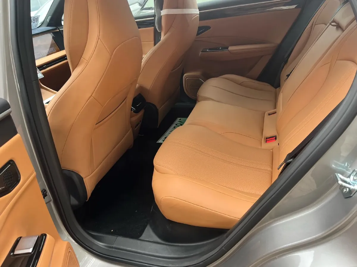 2025 Geely Galaxy L7 1.5L 112HP L4 1DHT PHEV 18.4KWH,autocango,china used car exporter,china ev exporter,chinese used car exporter,chinese used ev exporter