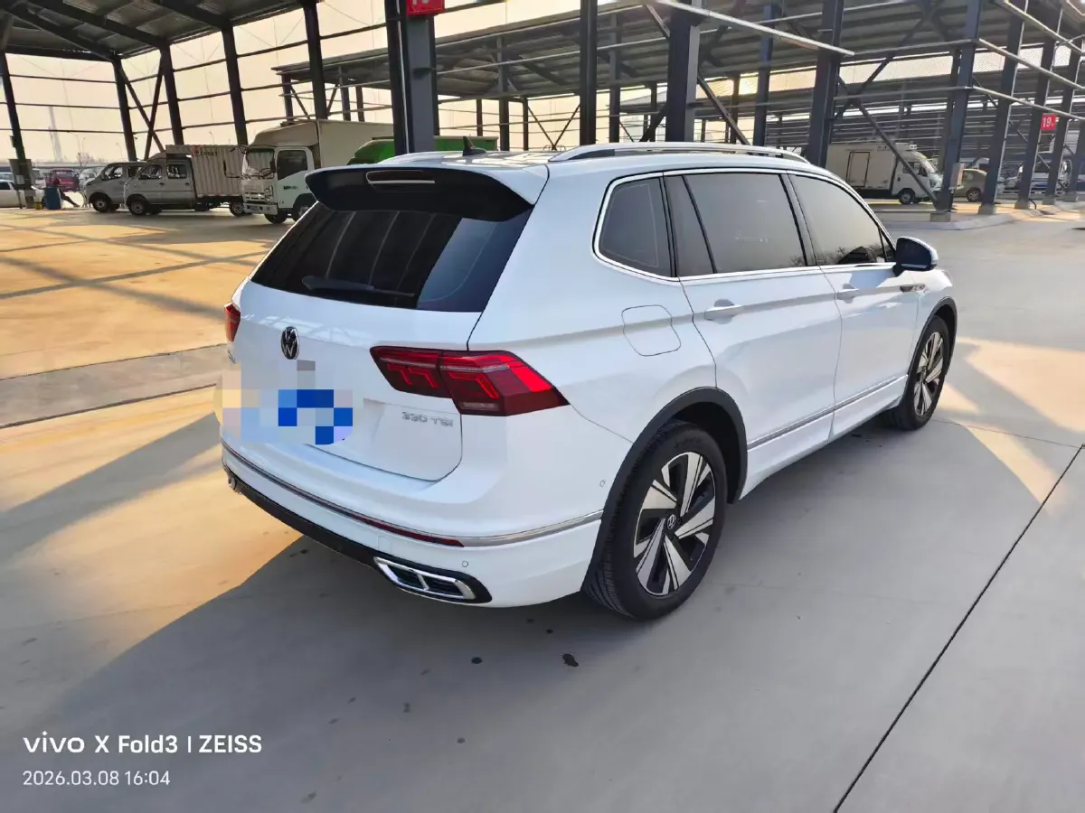 2023 Volkswagen Tiguan L 2.0T 186HP L4 7DCT,autocango,china used car exporter,china ev exporter,chinese used car exporter,chinese used ev exporter