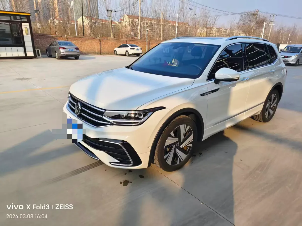 2023 Volkswagen Tiguan L 2.0T 186HP L4 7DCT,autocango,china used car exporter,china ev exporter,chinese used car exporter,chinese used ev exporter