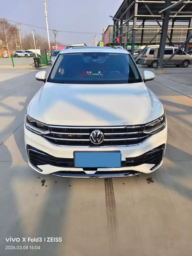 2023 Volkswagen Tiguan L 2.0T 186HP L4 7DCT,autocango,china used car exporter,china ev exporter,chinese used car exporter,chinese used ev exporter