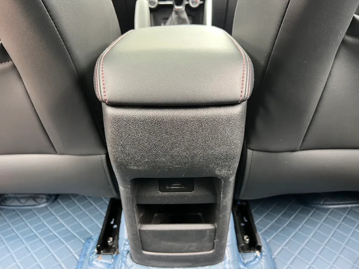 2020 Geely Coolray 1.4T 141HP L4 6MT,autocango,china used car exporter,china ev exporter,chinese used car exporter,chinese used ev exporter