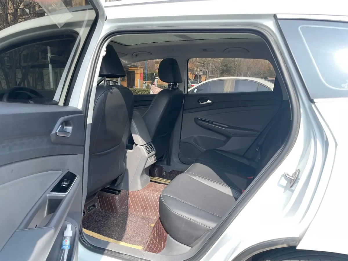 2021 Jetta VS7 1.4T 150HP L4 6AT,autocango,china used car exporter,china ev exporter,chinese used car exporter,chinese used ev exporter