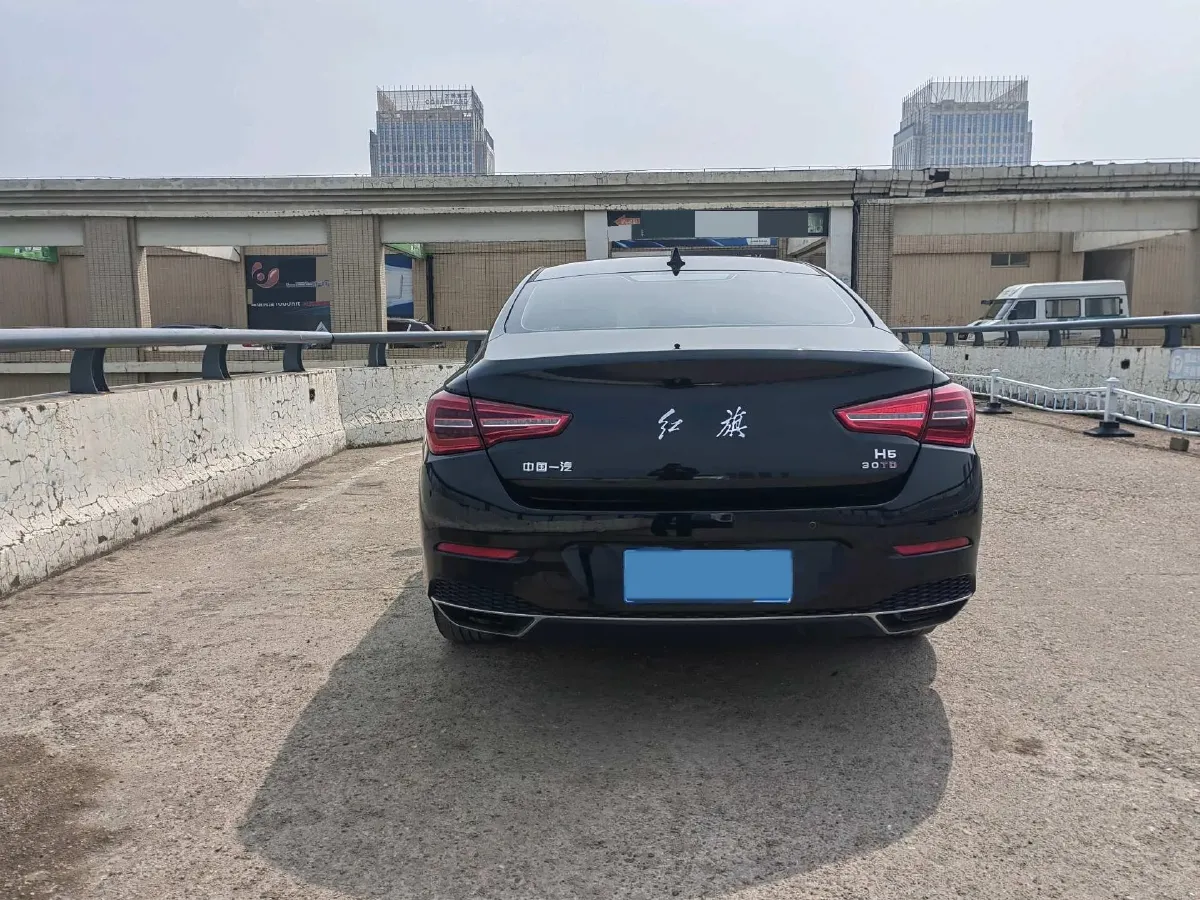 2022 HongQi H5 1.5T 169HP L4 7DCT,autocango,china used car exporter,china ev exporter,chinese used car exporter,chinese used ev exporter