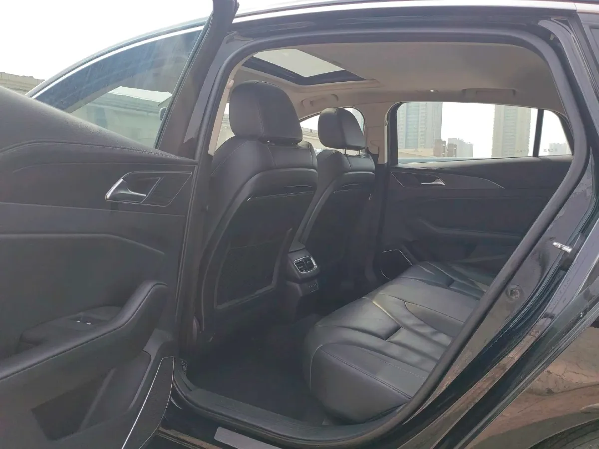 2022 HongQi H5 1.5T 169HP L4 7DCT,autocango,china used car exporter,china ev exporter,chinese used car exporter,chinese used ev exporter