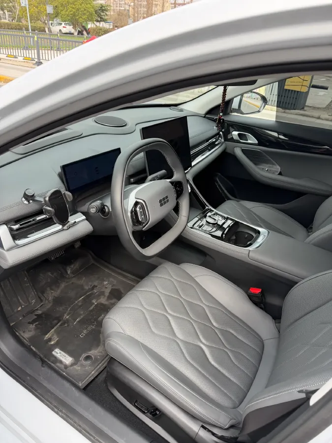 2025 Geely Galaxy A7 1.5L 112HP L4 1DHT PHEV,autocango,china used car exporter,china ev exporter,chinese used car exporter,chinese used ev exporter