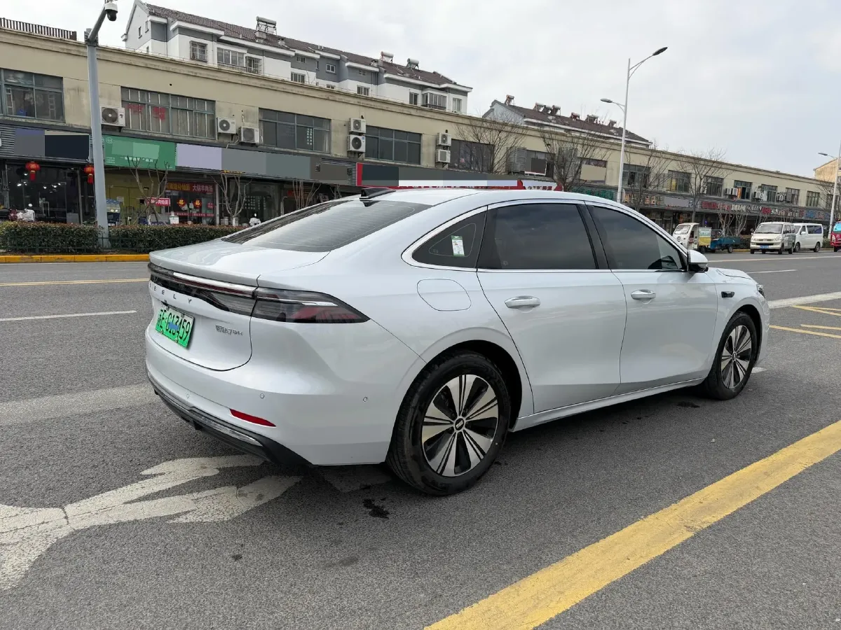 2025 Geely Galaxy A7 1.5L 112HP L4 1DHT PHEV,autocango,china used car exporter,china ev exporter,chinese used car exporter,chinese used ev exporter