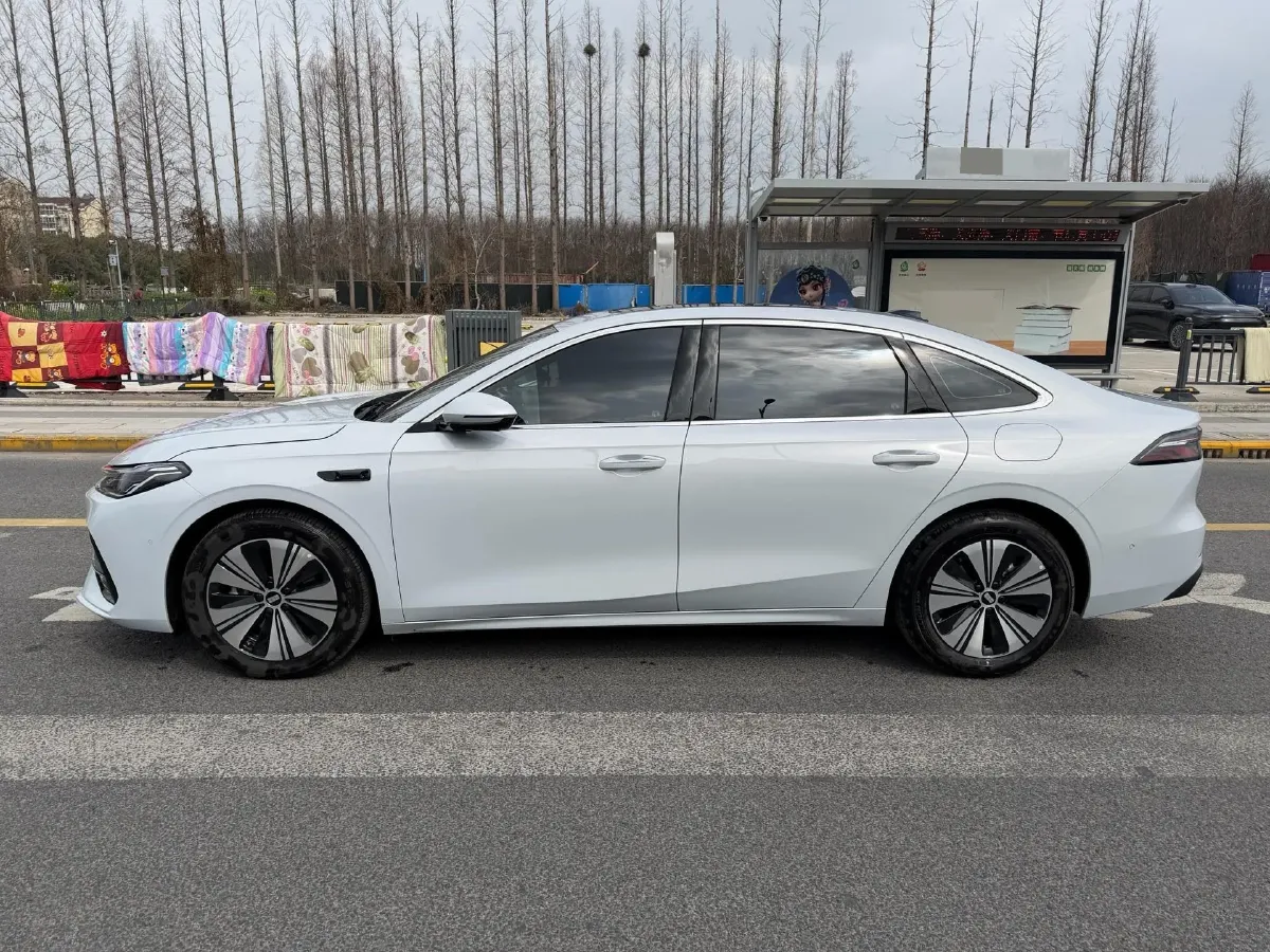 2025 Geely Galaxy A7 1.5L 112HP L4 1DHT PHEV,autocango,china used car exporter,china ev exporter,chinese used car exporter,chinese used ev exporter