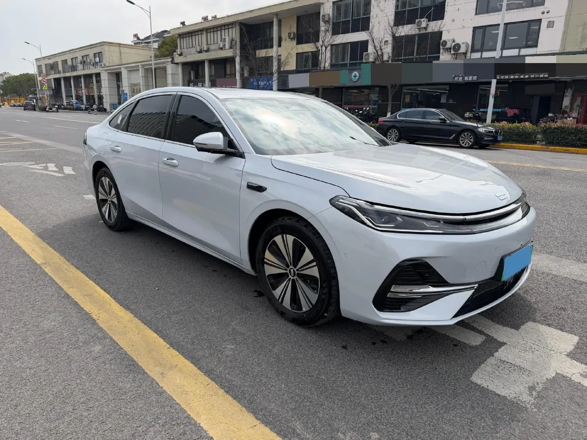 2025 Geely Galaxy A7 1.5L 112HP L4 1DHT PHEV,autocango,china used car exporter,china ev exporter,chinese used car exporter,chinese used ev exporter