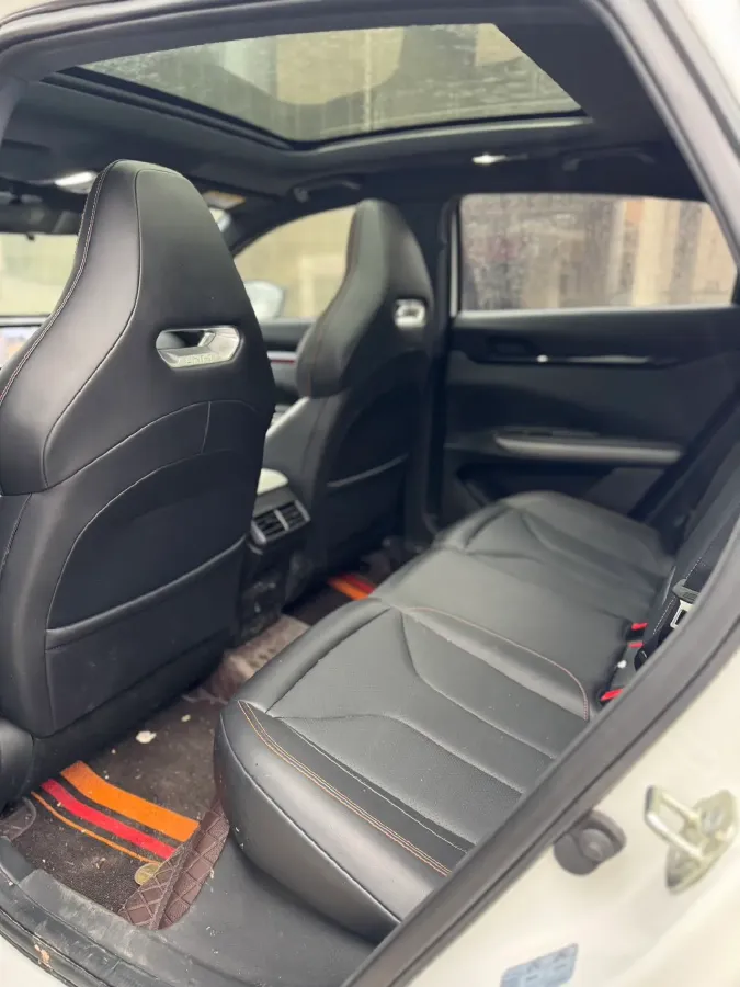 2023 ChangAn UNI-V 1.5T 188HP L4 7DCT,autocango,china used car exporter,china ev exporter,chinese used car exporter,chinese used ev exporter