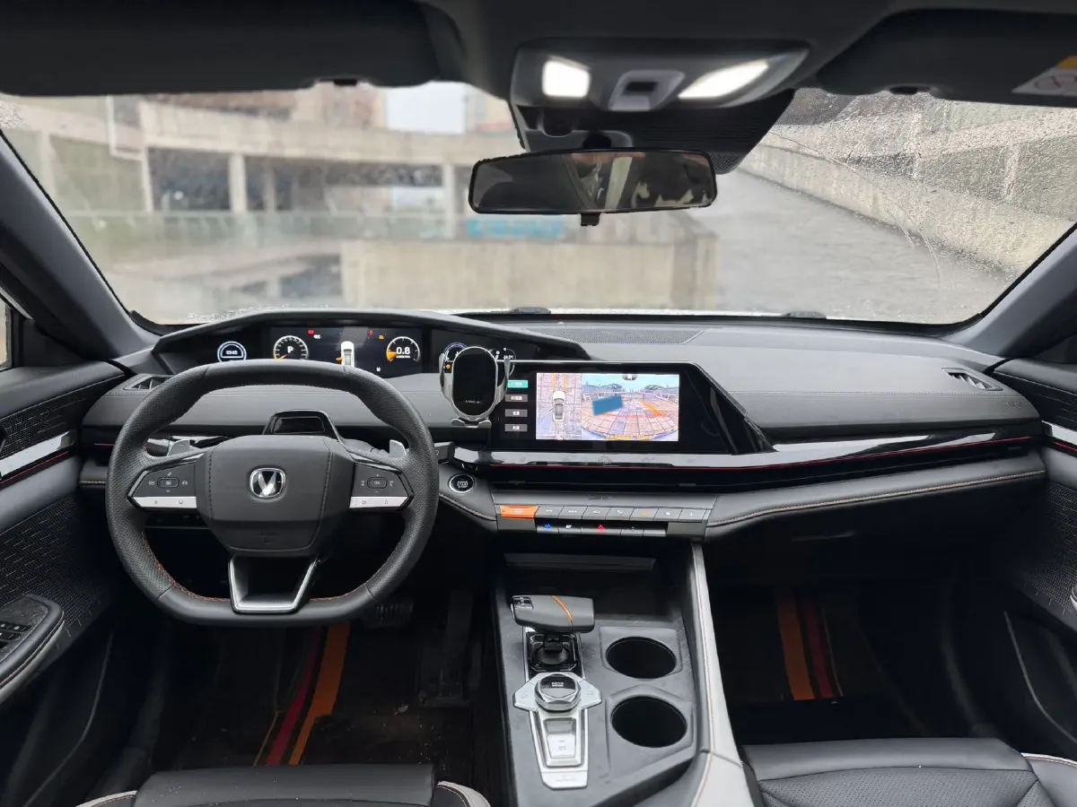 2023 ChangAn UNI-V 1.5T 188HP L4 7DCT,autocango,china used car exporter,china ev exporter,chinese used car exporter,chinese used ev exporter