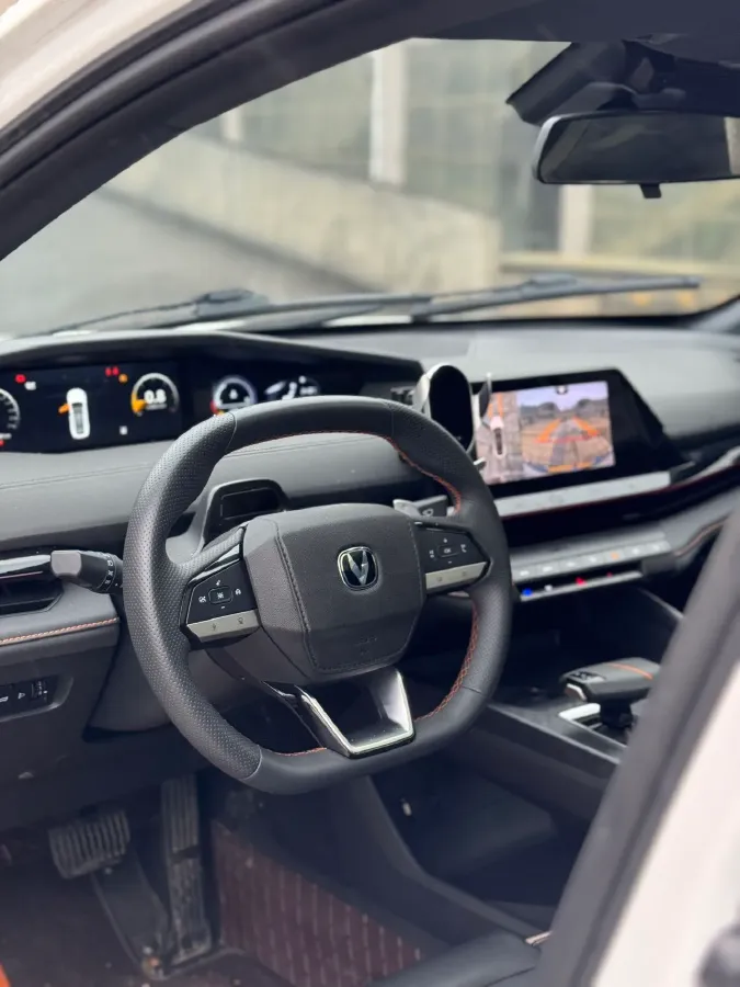 2023 ChangAn UNI-V 1.5T 188HP L4 7DCT,autocango,china used car exporter,china ev exporter,chinese used car exporter,chinese used ev exporter