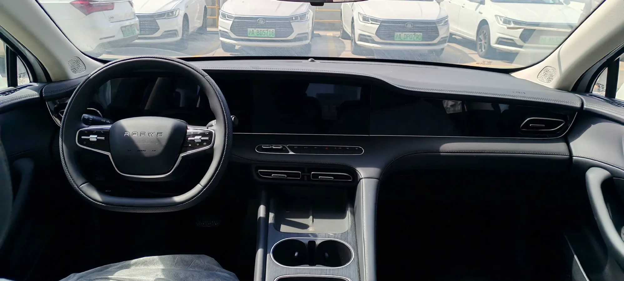 2025 Roewe D7 1.5L 112HP L4 1DHT PHEV 19.7KWH,autocango,china used car exporter,china ev exporter,chinese used car exporter,chinese used ev exporter