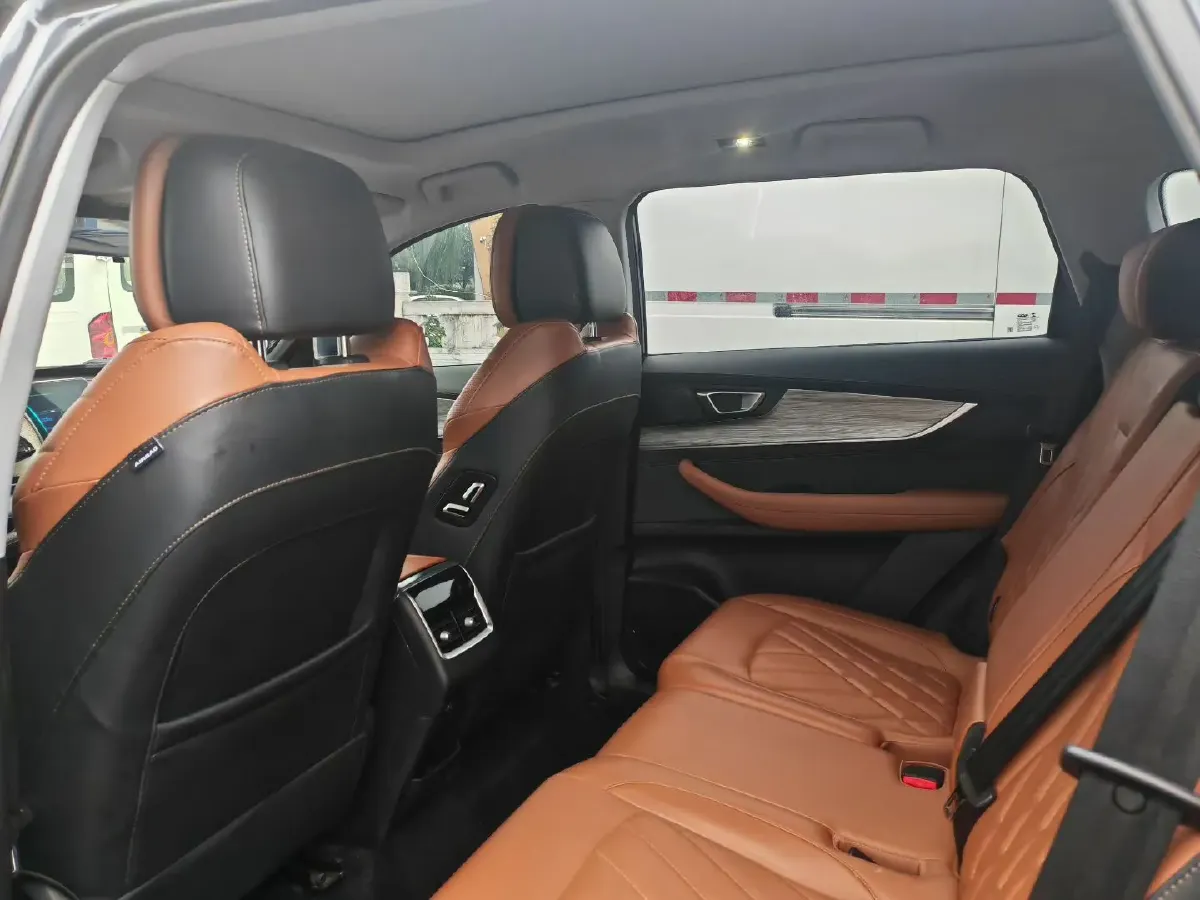 2022 ChangAn CS75 Plus 1.5T 178HP L4 6AT,autocango,china used car exporter,china ev exporter,chinese used car exporter,chinese used ev exporter