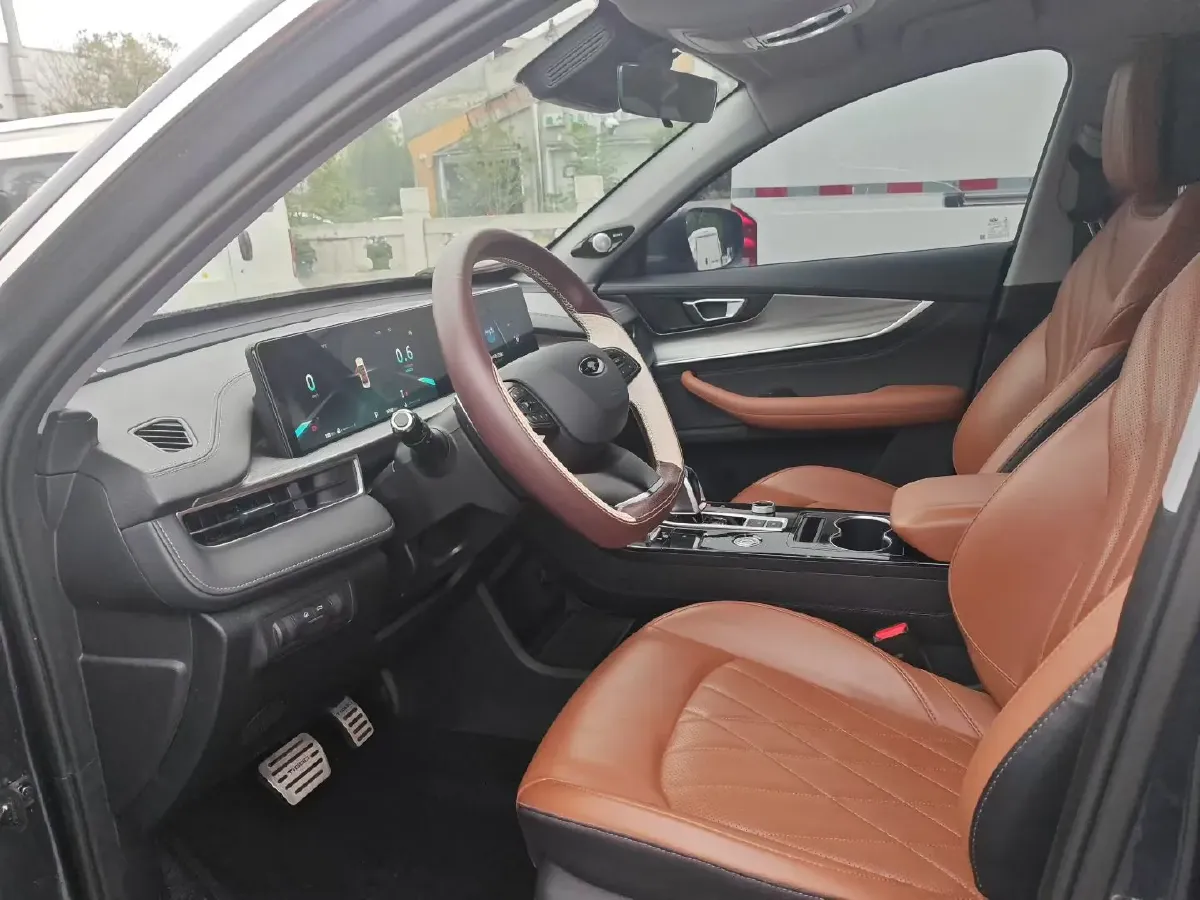 2022 ChangAn CS75 Plus 1.5T 178HP L4 6AT,autocango,china used car exporter,china ev exporter,chinese used car exporter,chinese used ev exporter