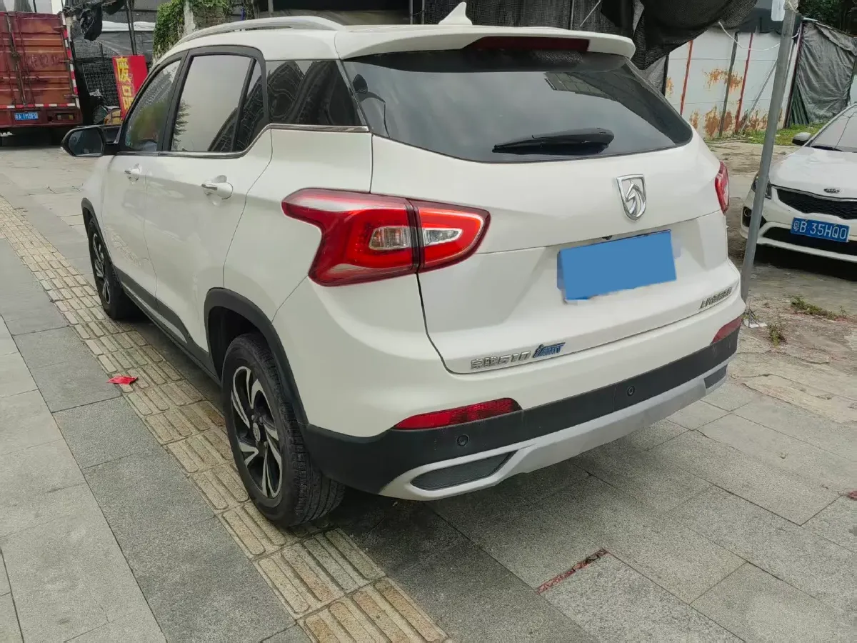 2017 HaiMa S5 Young Edition 1.6L 122HP L4 5MT,autocango,china used car exporter,china ev exporter,chinese used car exporter,chinese used ev exporter