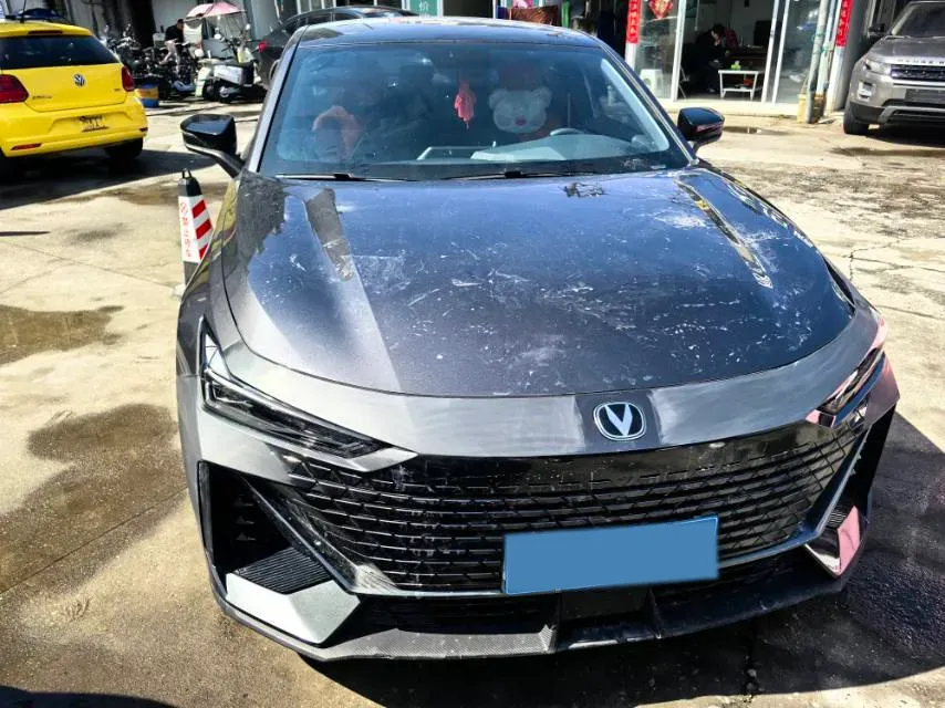 2022 ChangAn UNI-V 1.5T 188HP L4 7DCT,autocango,china used car exporter,china ev exporter,chinese used car exporter,chinese used ev exporter