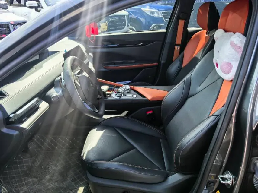 2022 ChangAn UNI-V 1.5T 188HP L4 7DCT,autocango,china used car exporter,china ev exporter,chinese used car exporter,chinese used ev exporter