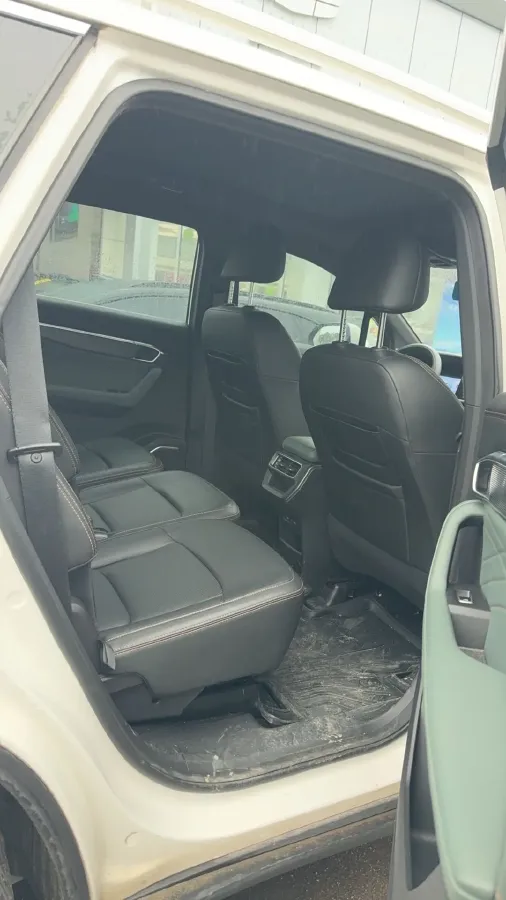 2024 Geely Okavango L 2.0T 218HP L4 7DCT,autocango,china used car exporter,china ev exporter,chinese used car exporter,chinese used ev exporter