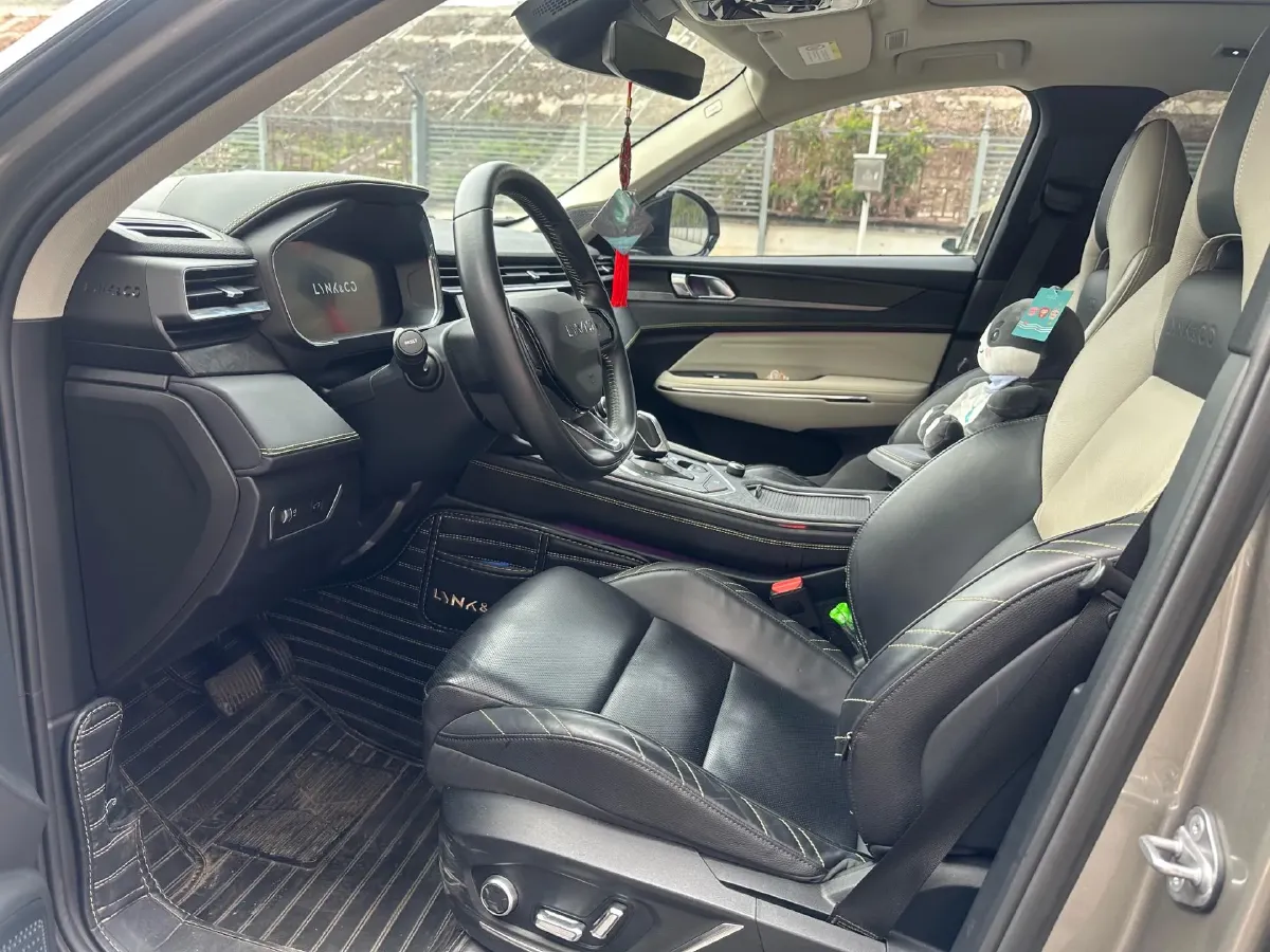 2020 LYNK&CO 05 2.0T 254HP L4 8AT,autocango,china used car exporter,china ev exporter,chinese used car exporter,chinese used ev exporter