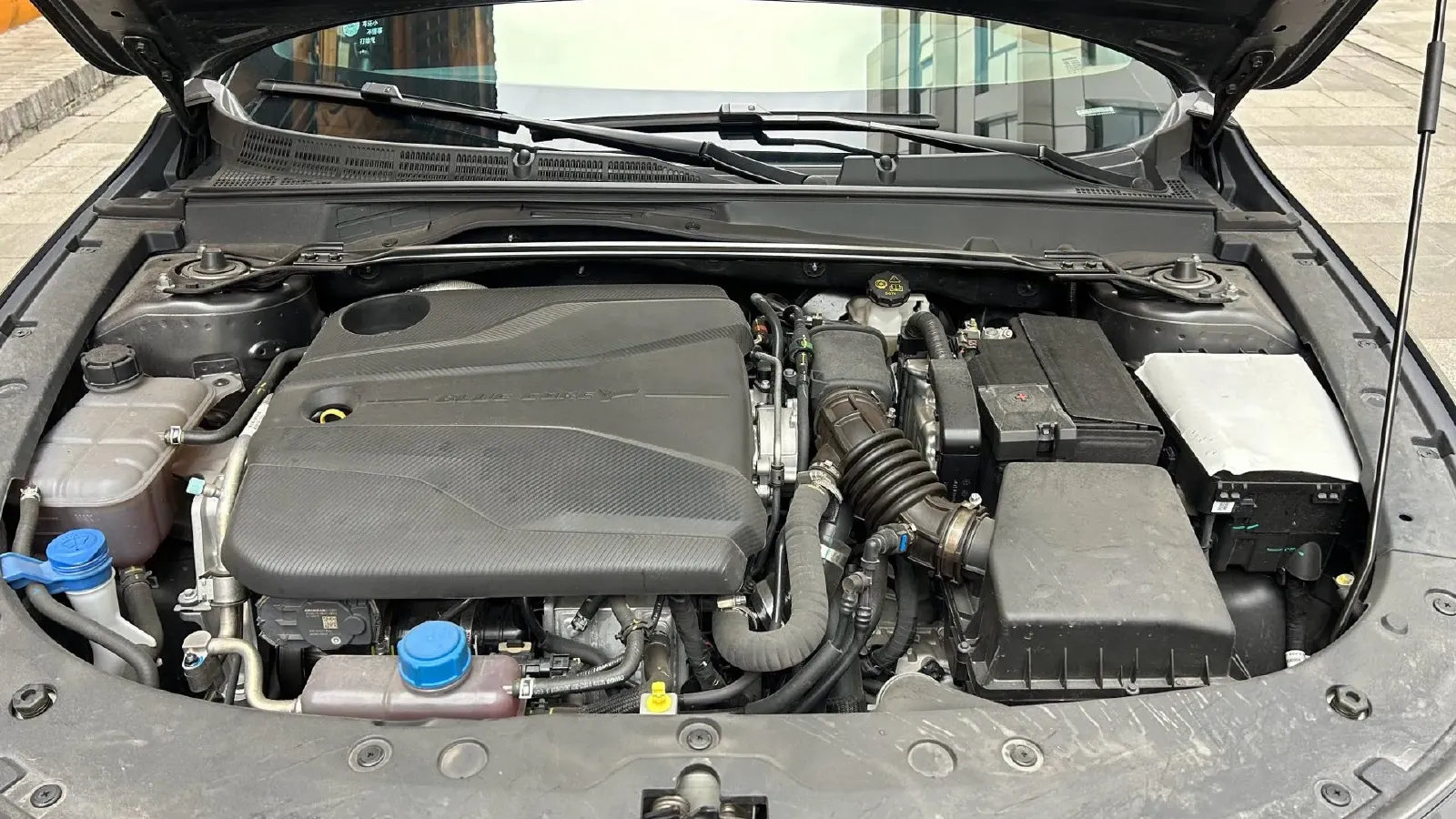 2024 ChangAn UNI-V 1.5T 188HP L4 7DCT,autocango,china used car exporter,china ev exporter,chinese used car exporter,chinese used ev exporter