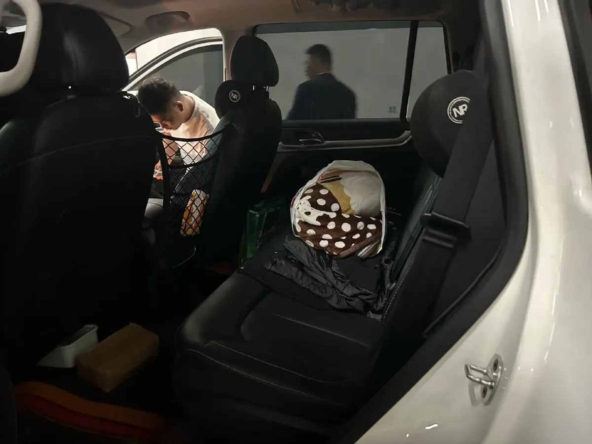 2019 Roewe RX8 2.0T 222HP L4 6AT,autocango,china used car exporter,china ev exporter,chinese used car exporter,chinese used ev exporter