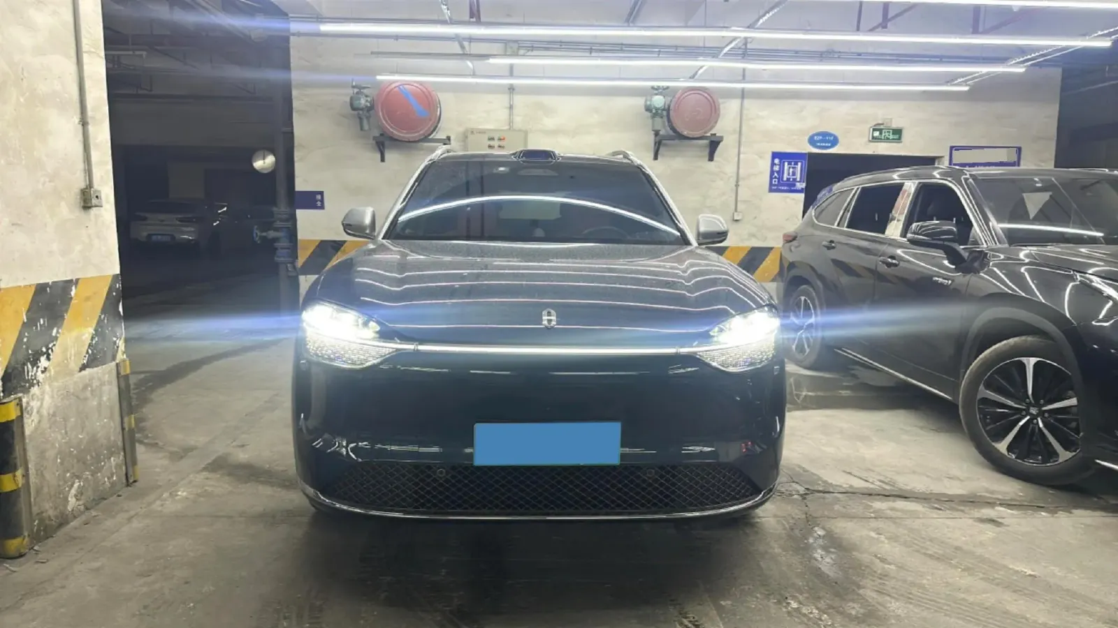 2024 AITO AITO M9 BEV 100KWH,autocango,china used car exporter,china ev exporter,chinese used car exporter,chinese used ev exporter