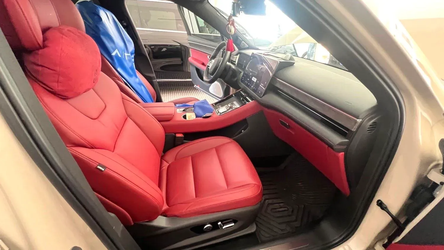 2023 HIMA AITO M5 BEV 80KWH,autocango,china used car exporter,china ev exporter,chinese used car exporter,chinese used ev exporter