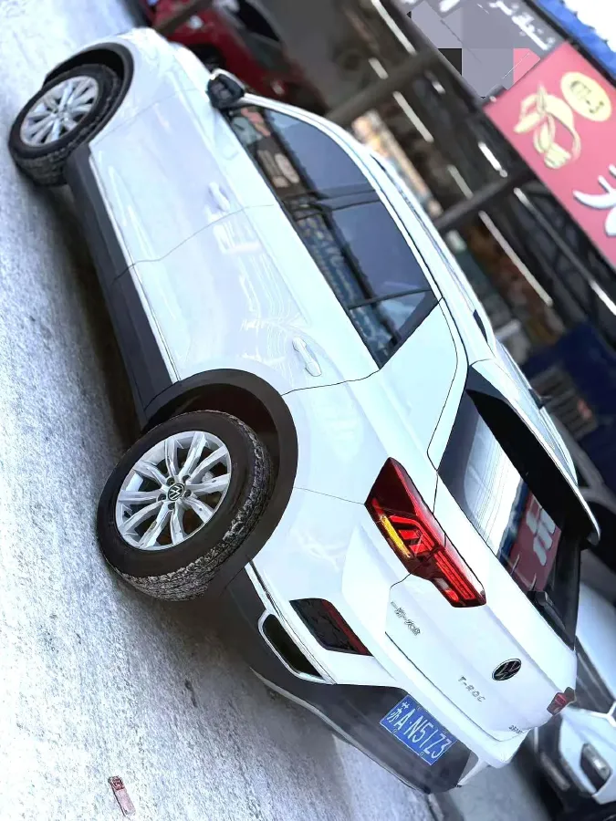 2022 Volkswagen T-Roc 1.4T 150HP L4 7DCT,autocango,china used car exporter,china ev exporter,chinese used car exporter,chinese used ev exporter