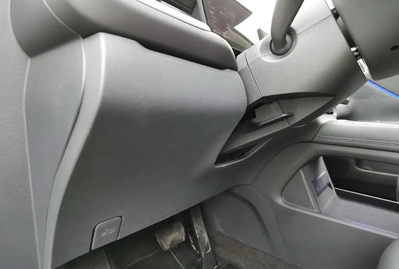 2025 Xpeng G6 BEV 68.5KWH,autocango,china used car exporter,china ev exporter,chinese used car exporter,chinese used ev exporter