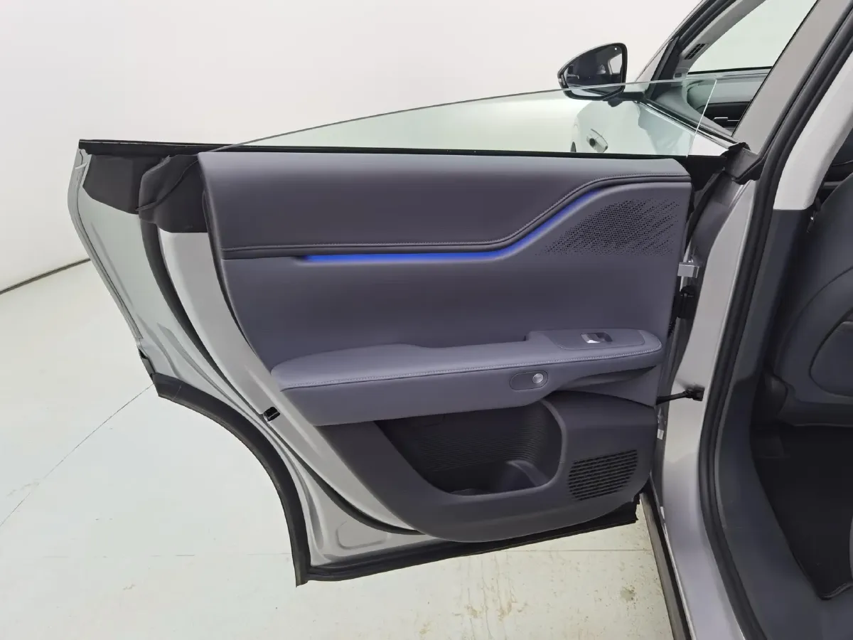 2025 Xpeng G6 BEV 68.5KWH,autocango,china used car exporter,china ev exporter,chinese used car exporter,chinese used ev exporter