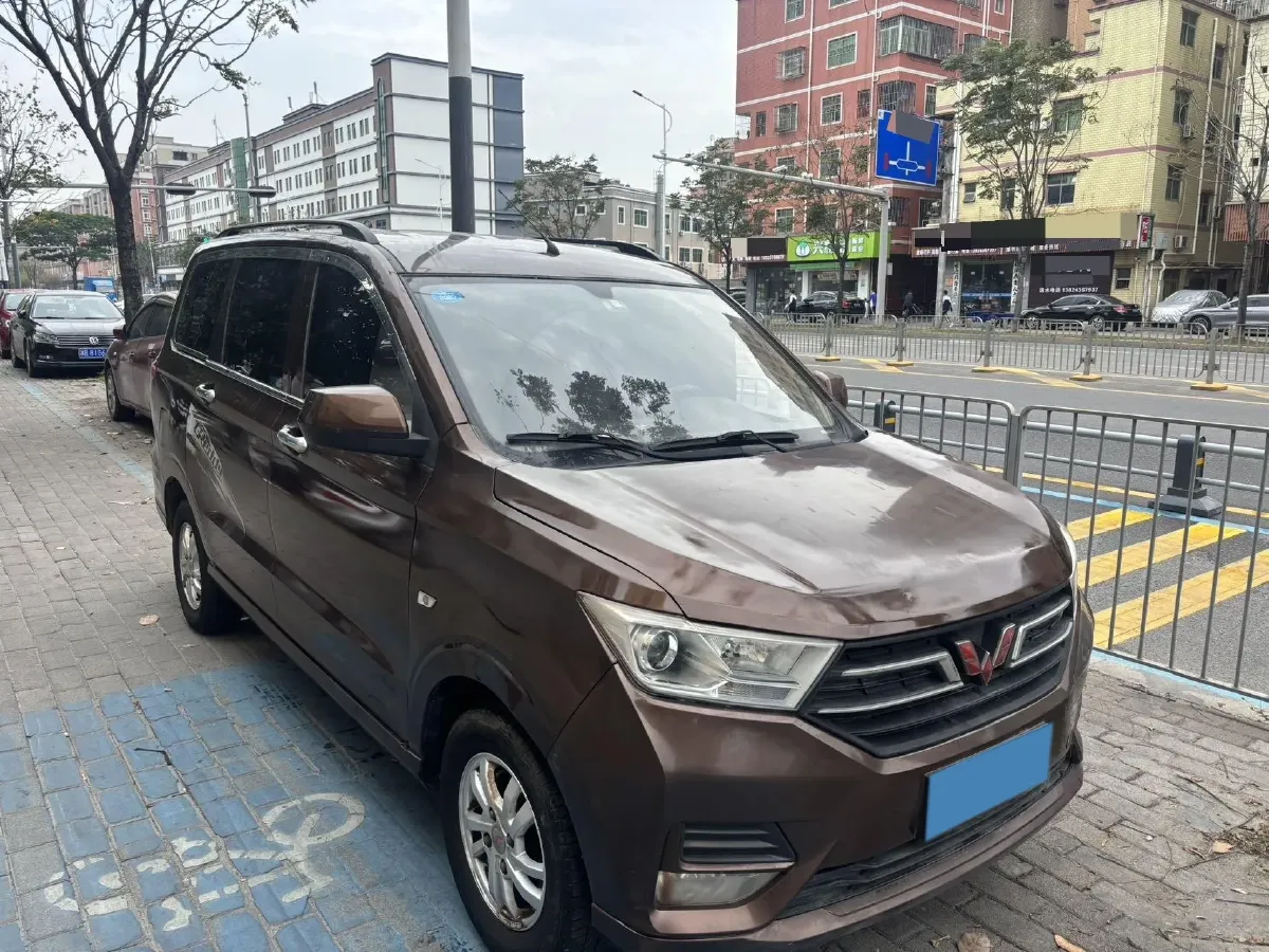 2018 WuLing HongGuang 1.5L 105HP L4 5MT,autocango,china used car exporter,china ev exporter,chinese used car exporter,chinese used ev exporter