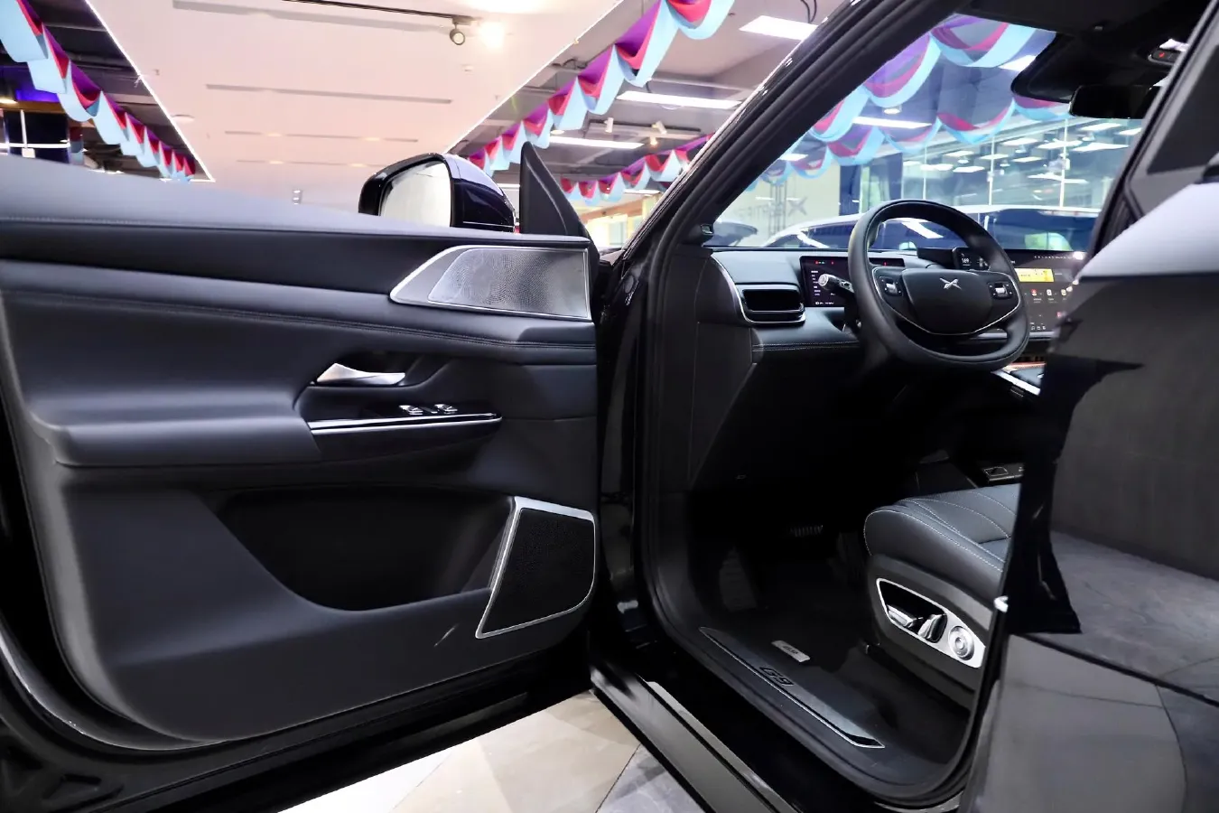 2025 Xpeng G9 BEV 93.1KWH,autocango,china used car exporter,china ev exporter,chinese used car exporter,chinese used ev exporter