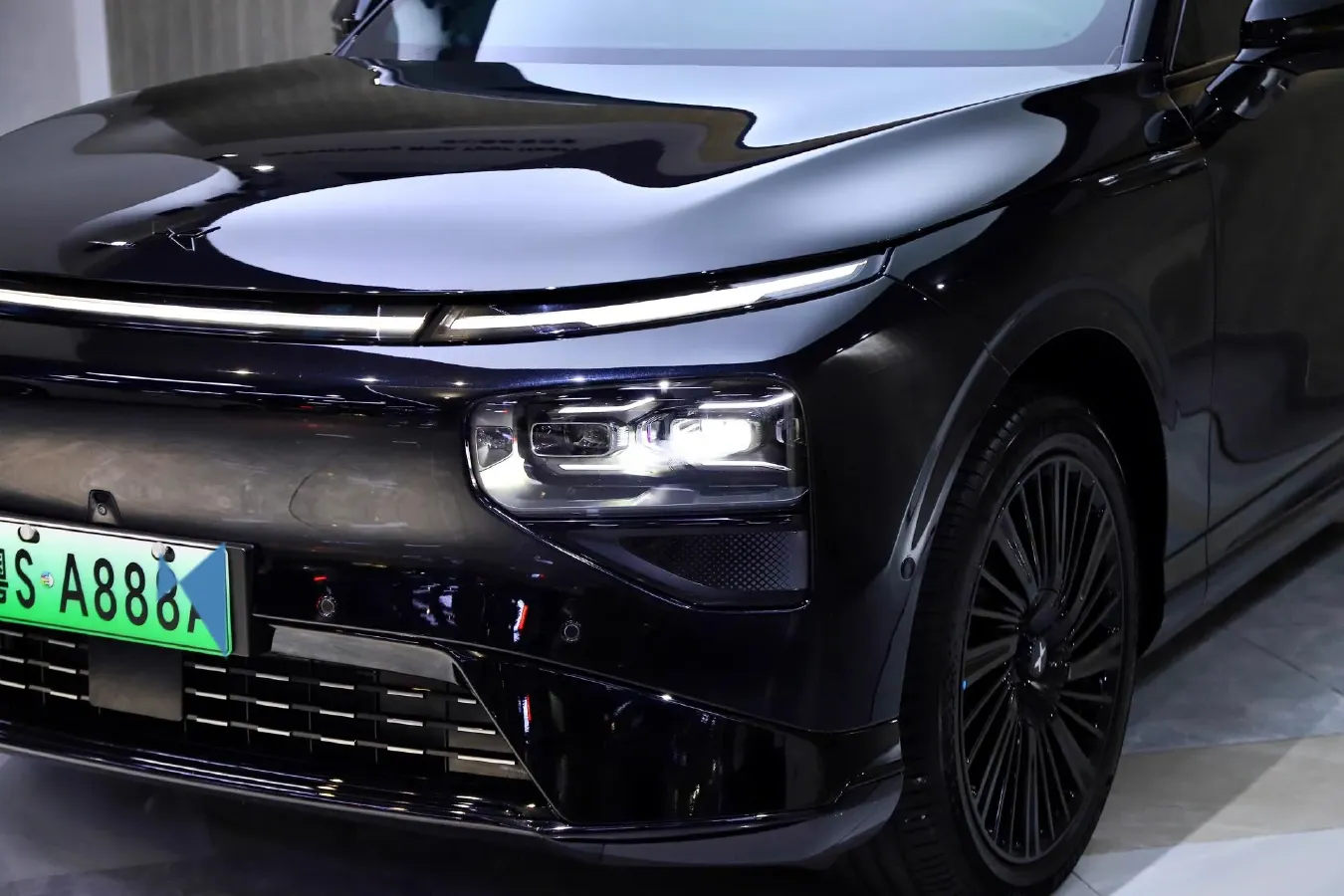 2025 Xpeng G9 BEV 93.1KWH,autocango,china used car exporter,china ev exporter,chinese used car exporter,chinese used ev exporter