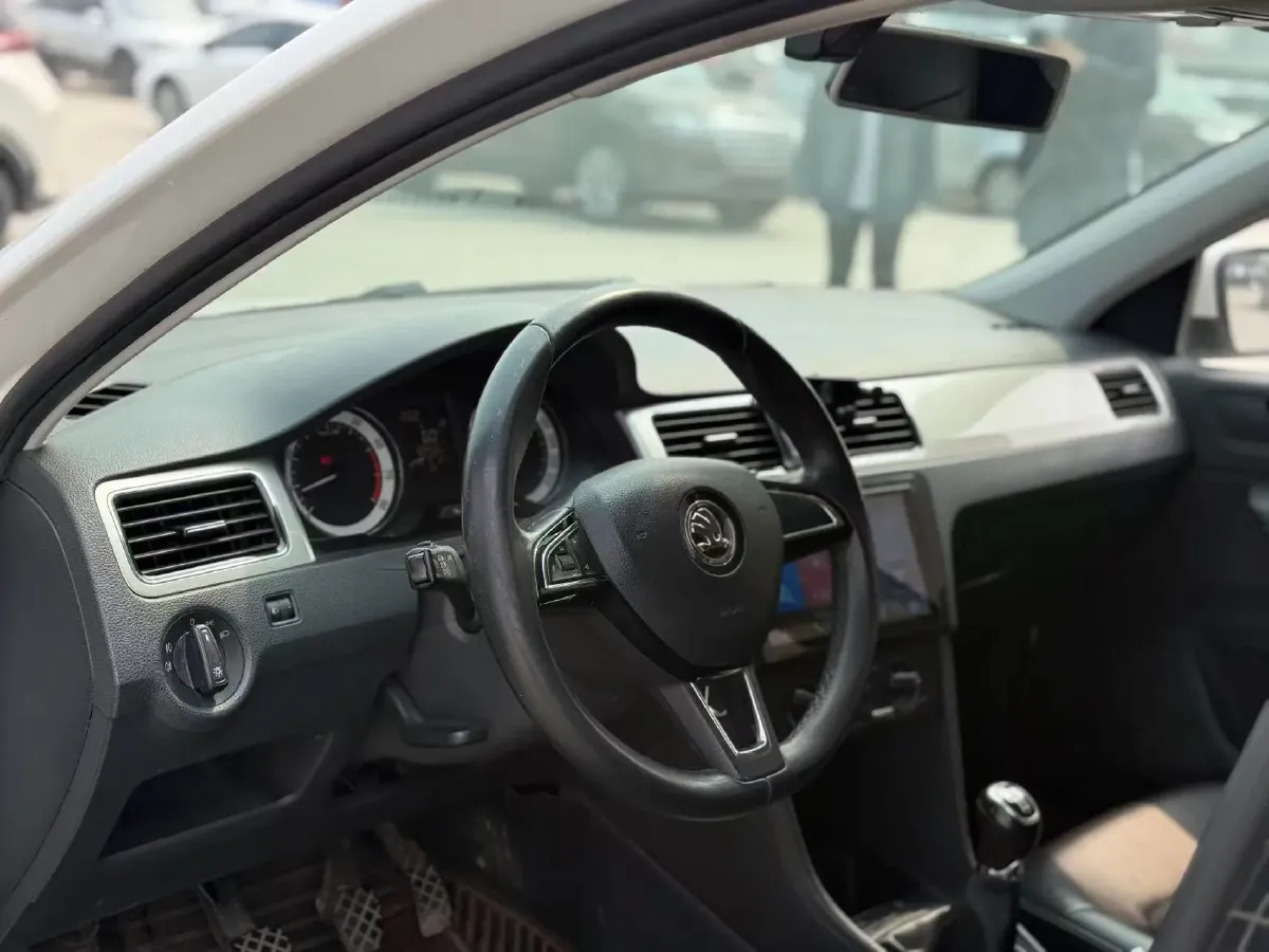 2019 SWM G01 1.5T 156HP L4 6MT,autocango,china used car exporter,china ev exporter,chinese used car exporter,chinese used ev exporter