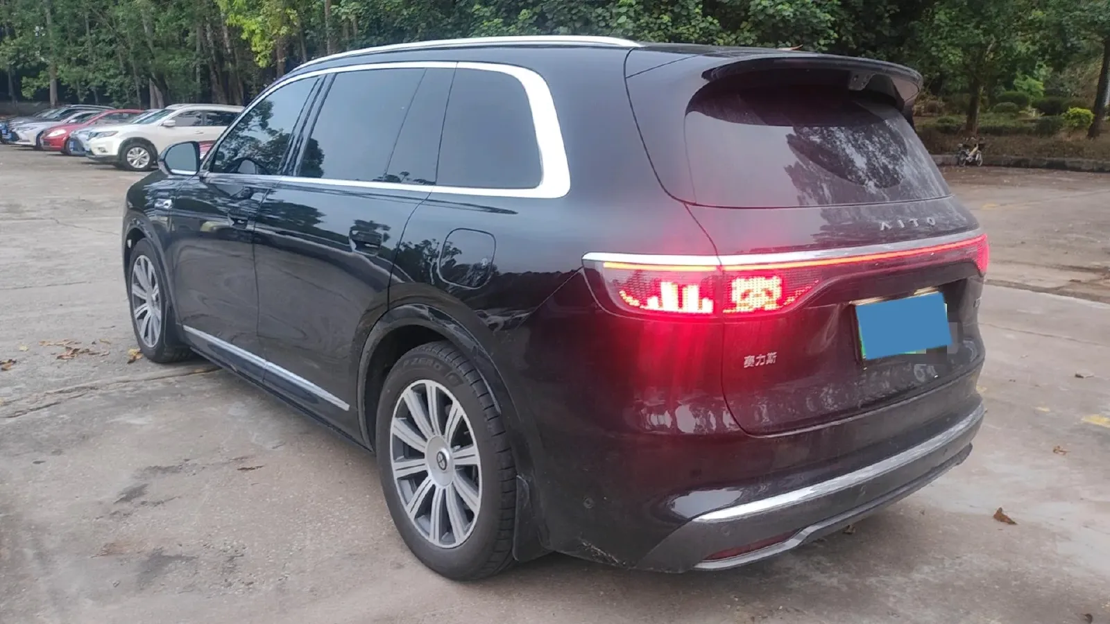 2025 AITO AITO M8 REEV 160HP REEV 53.4KWH,autocango,china used car exporter,china ev exporter,chinese used car exporter,chinese used ev exporter