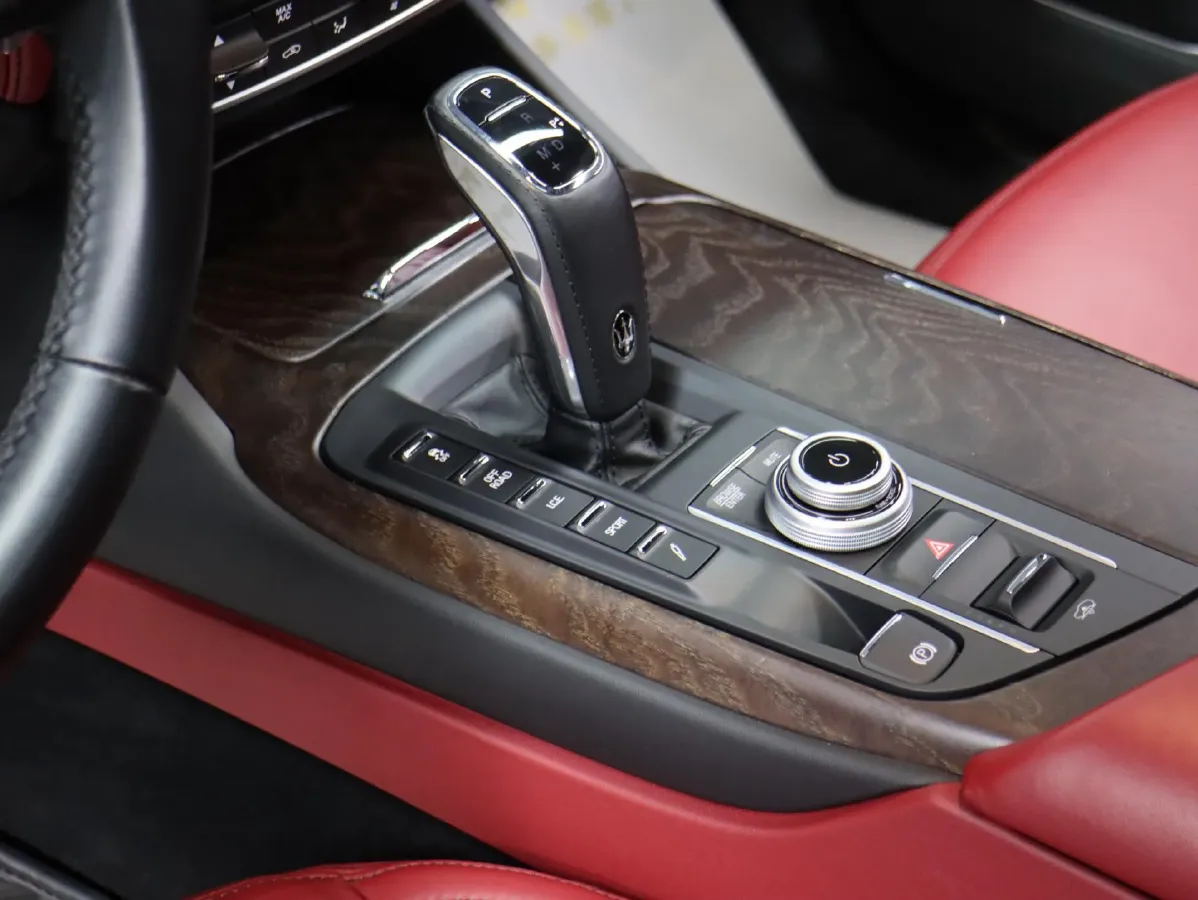 2021 Audi A8 3.0T 340HP V6 8AT,autocango,china used car exporter,china ev exporter,chinese used car exporter,chinese used ev exporter