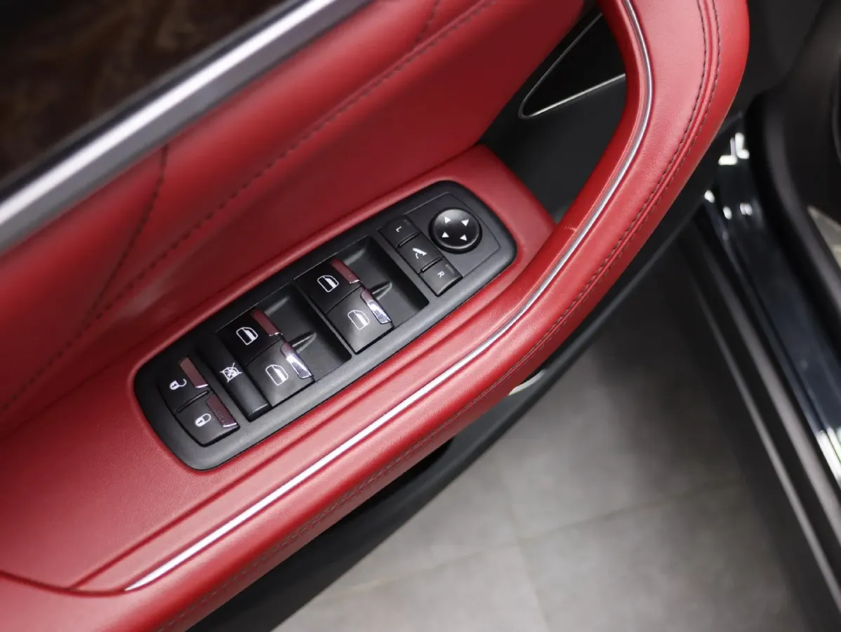 2021 Audi A8 3.0T 340HP V6 8AT,autocango,china used car exporter,china ev exporter,chinese used car exporter,chinese used ev exporter