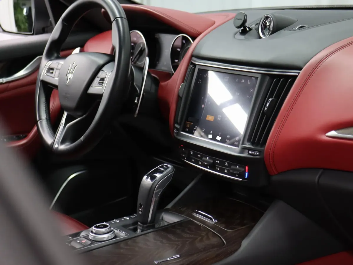 2021 Audi A8 3.0T 340HP V6 8AT,autocango,china used car exporter,china ev exporter,chinese used car exporter,chinese used ev exporter