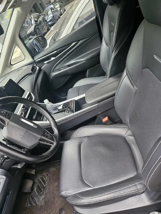 2022 MAXUS Euniq 5 BEV 70KWH,autocango,china used car exporter,china ev exporter,chinese used car exporter,chinese used ev exporter