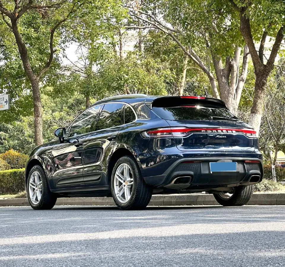 2022 Porsche Macan 2.0T 265HP L4 7DCT,autocango,china used car exporter,china ev exporter,chinese used car exporter,chinese used ev exporter
