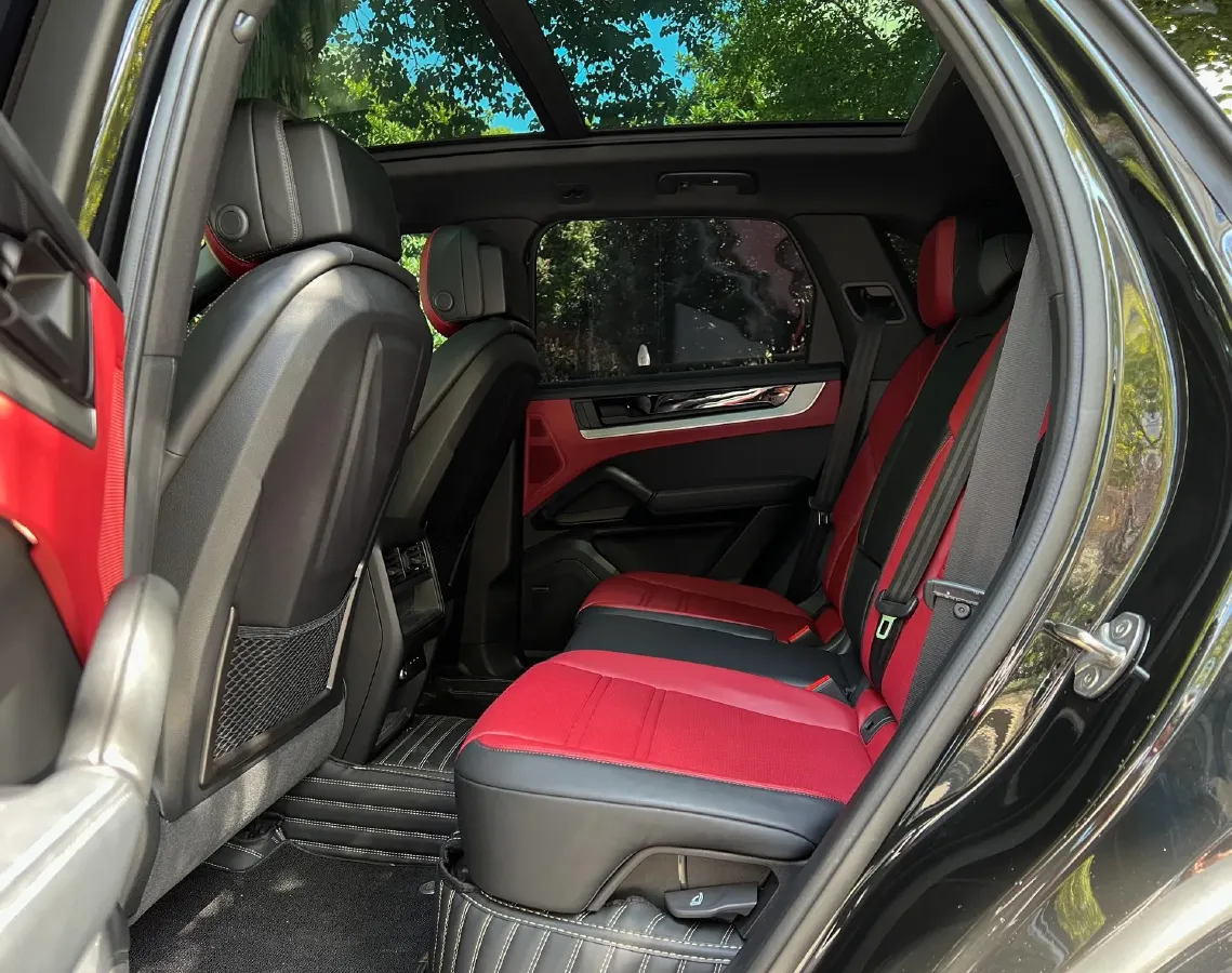 2025 Porsche Cayenne 3.0T 354HP V6 8AT,autocango,china used car exporter,china ev exporter,chinese used car exporter,chinese used ev exporter