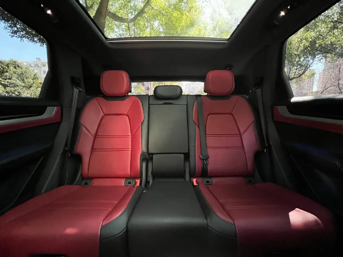 2025 Porsche Cayenne 3.0T 354HP V6 8AT,autocango,china used car exporter,china ev exporter,chinese used car exporter,chinese used ev exporter