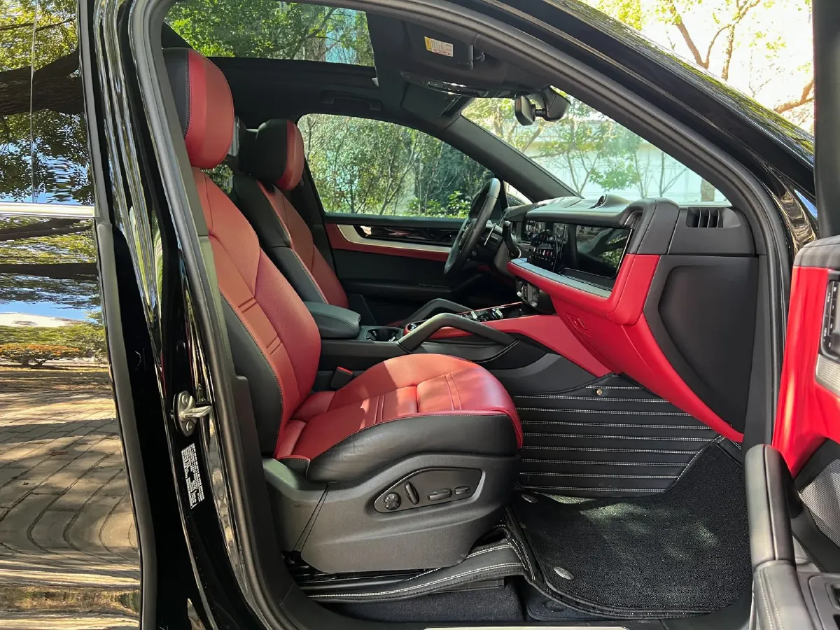 2025 Porsche Cayenne 3.0T 354HP V6 8AT,autocango,china used car exporter,china ev exporter,chinese used car exporter,chinese used ev exporter