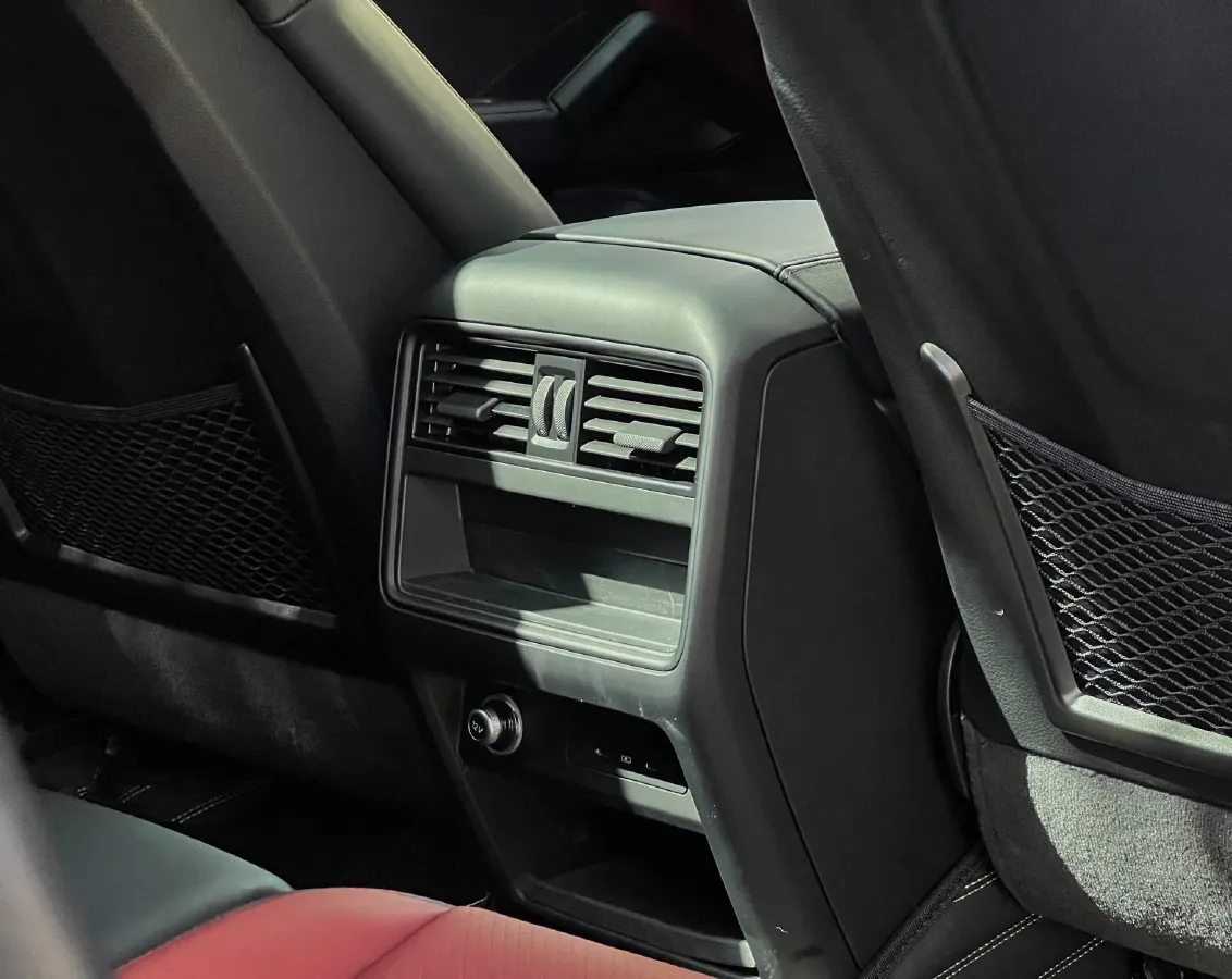 2025 Porsche Cayenne 3.0T 354HP V6 8AT,autocango,china used car exporter,china ev exporter,chinese used car exporter,chinese used ev exporter