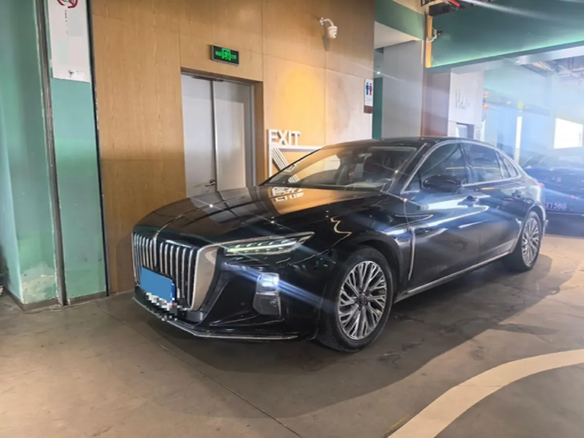 2023 HongQi H5 2.0T 224HP L4 8AT,autocango,china used car exporter,china ev exporter,chinese used car exporter,chinese used ev exporter