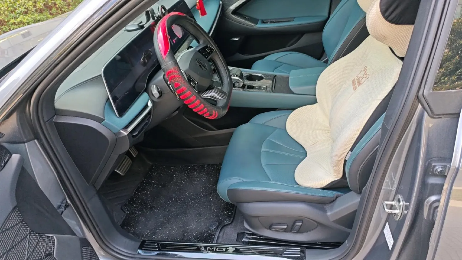 2023 MG 7 2.0T 261HP L4 9AT,autocango,china used car exporter,china ev exporter,chinese used car exporter,chinese used ev exporter