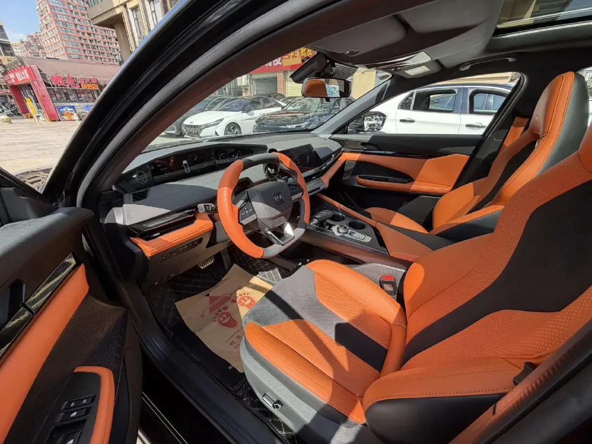 2023 ChangAn UNI-V 1.5T 188HP L4 7DCT,autocango,china used car exporter,china ev exporter,chinese used car exporter,chinese used ev exporter