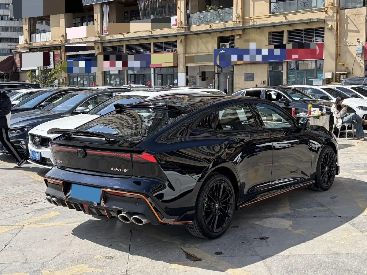 2023 ChangAn UNI-V 1.5T 188HP L4 7DCT,autocango,china used car exporter,china ev exporter,chinese used car exporter,chinese used ev exporter