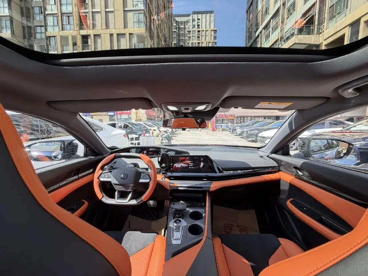 2023 ChangAn UNI-V 1.5T 188HP L4 7DCT,autocango,china used car exporter,china ev exporter,chinese used car exporter,chinese used ev exporter